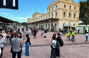 Usuaris de l’R2 Sud a Vilanova i la Geltrú denuncien un “caos total” al servei