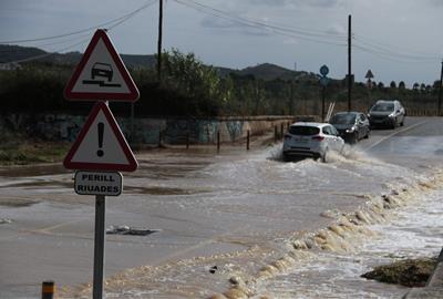 Veïns del Vendrell reclamen revisar el funcionament dels sistemes de drenatge després de les inundacions. ACN