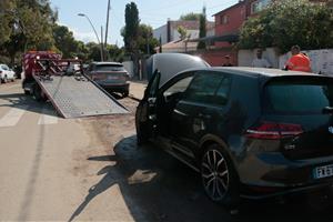 Veïns i visitants de Coma-ruga s'afanyen per recuperar la normalitat mentre avaluen els danys materials de l'aiguat. ACN