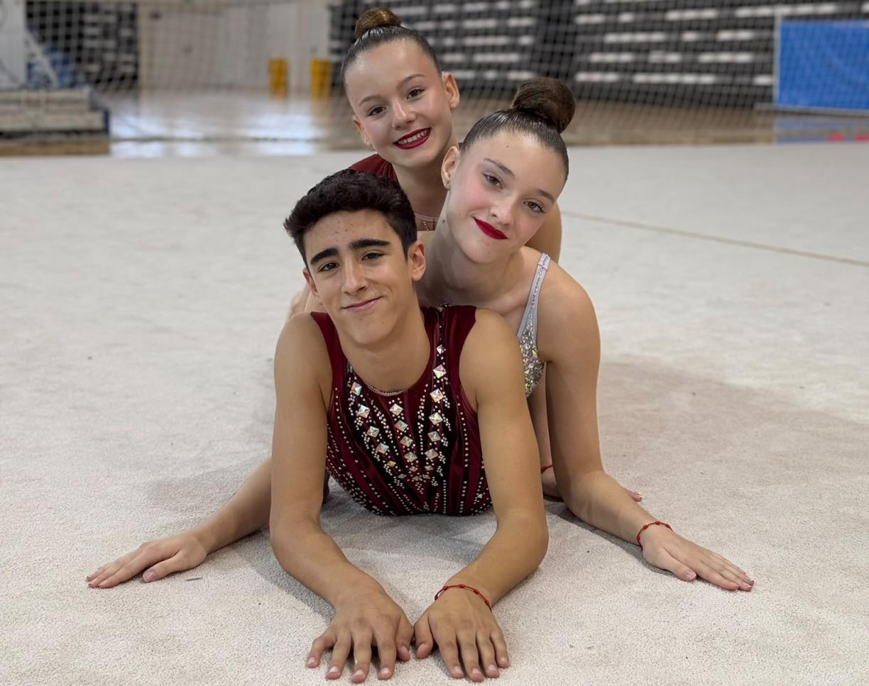 Víctor Sierra, Esther Andreu i Aina Díaz. Eix