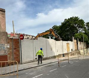 Vilafranca enderroca una finca al carrer Gelida per construir fins a 36 habitatges de lloguer assequible
