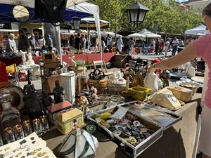 Vilafranca estrena nova temporada dels mercats d’artesania, brocanteria i pintura. Ajuntament de Vilafranca