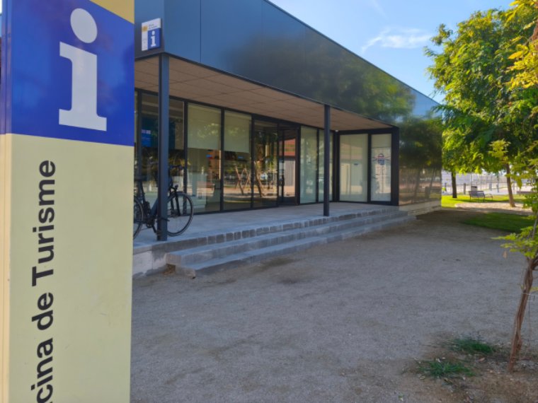 Vilanova estrena el nou Centre d’Atenció Turística i les millores al parc de Ribes Roges. Ajuntament de Vilanova
