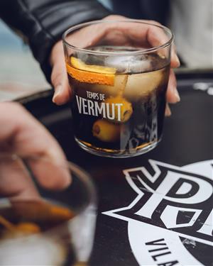 Vilanova i la Geltrú brinda per la diversitat del vermut amb la segona edició de “Temps de Vermut”. Temps de Vi