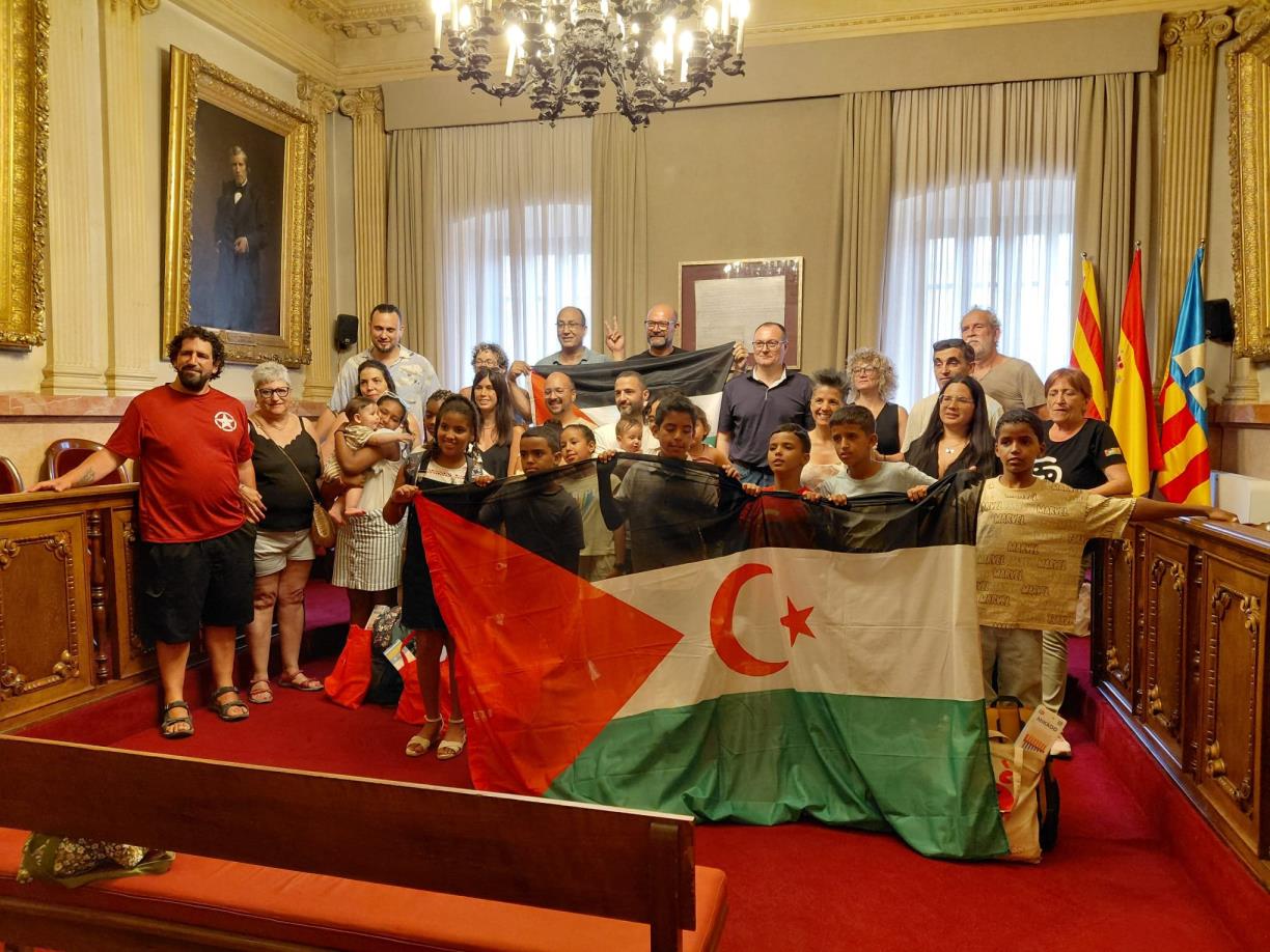 Vilanova i la Geltrú dona la benvinguda als infants sahrauís del programa Vacances en Pau. Laura Josende