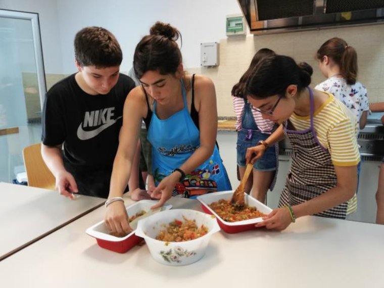 Vilanova i la Geltrú impulsa “Batega l’Estiu”, un nou programa de lleure socioeducatiu per a adolescents. Ajuntament de Vilanova