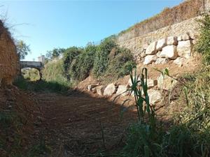 Vilanova i la Geltrú millora quatre camins rurals i reforça la seguretat al torrent de la Pastera