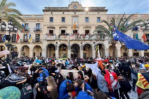 Vilanova i la Geltrú oficialitza el rècord del Diumenge de les Comparses amb 11.000 parelles inscrites. ACN