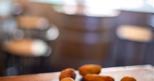 LA CAVA WINE BAR