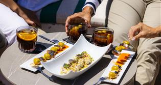 	 LA DAURADA RESTAURANT
